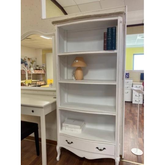 vintage feher polcos szekreny nappali mediterran videki klasszikus butor rusztikus konyvszekreny balaton nyaralo butorok lameridiana 3.jpg